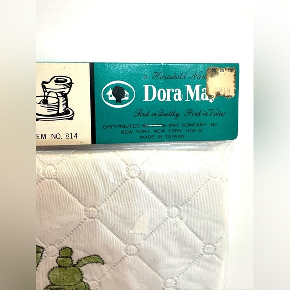 Vintage Kitchen Appliance Covers Dora May Embroidered  Toaster And Mixer NEW 70s - Picture 8 of 9